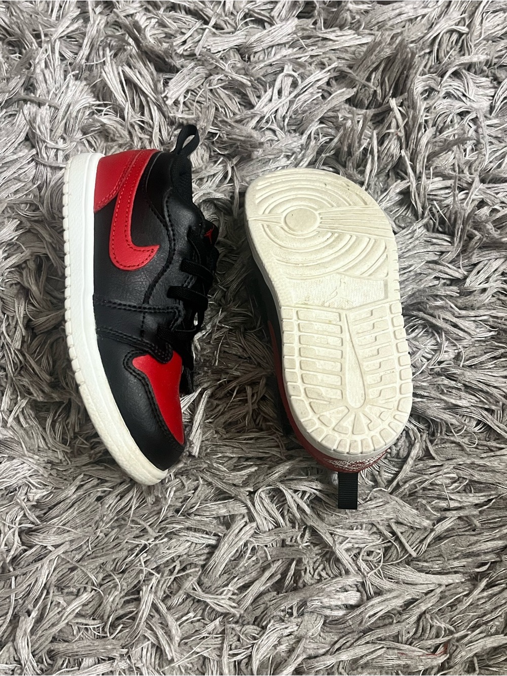 Nike Jordan 1 Kids Black and Red Low-Top Sneakers Size 9.5C